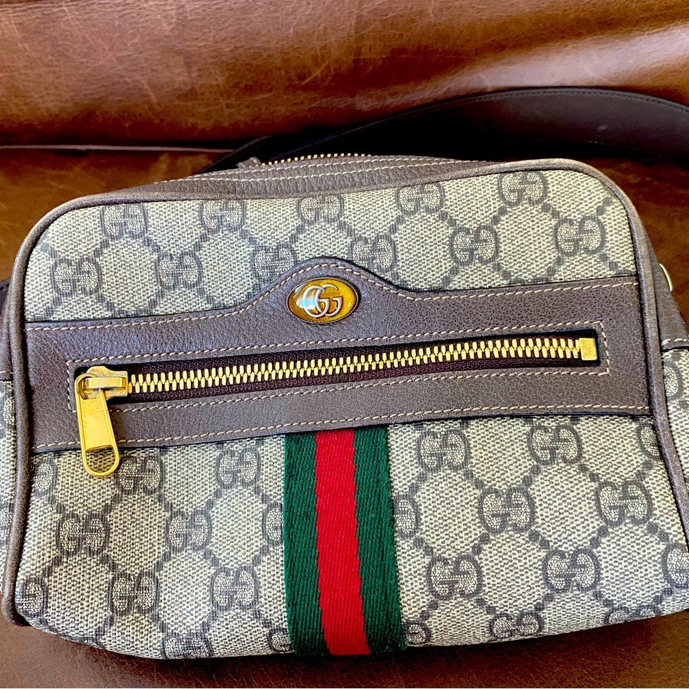 Gucci Belt Bag (size small) Authentic